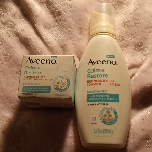 AVEENO CALM+RESTORE DUO REDNESS RELIEF CLEANSER & MOISTURIZER - Picture 1 of 5